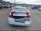 Toyota Camry Se Image 12