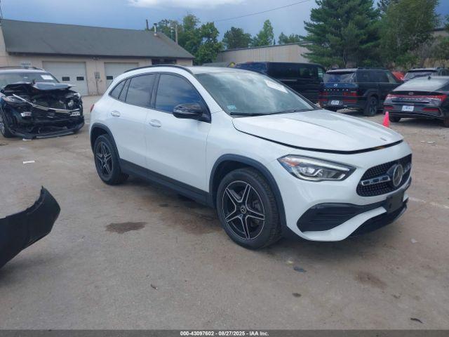  Salvage Mercedes-Benz GLA
