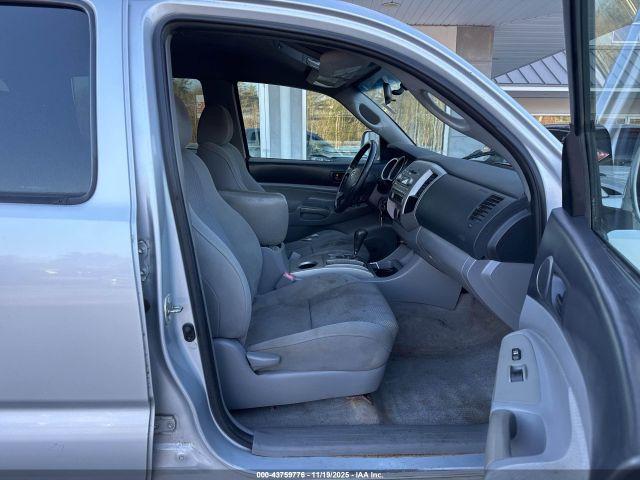 Toyota Tacoma Prerunner V6 Image 5