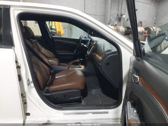 Chrysler 300c John Varvatos Luxury Edition Awd Image 3