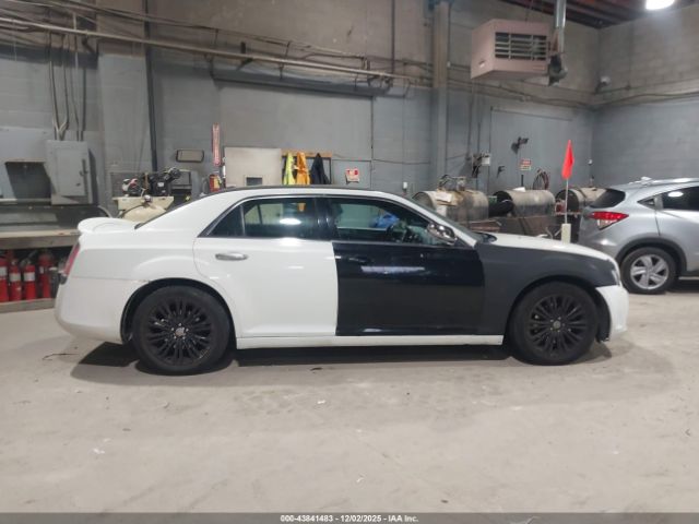 Chrysler 300c John Varvatos Luxury Edition Awd Image 12