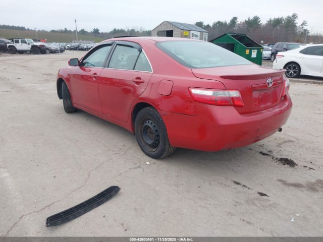 Toyota Camry Le Image 2