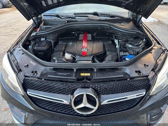 Mercedes-Benz GLE 4matic Image 9