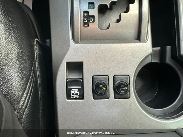 Toyota 4Runner Trail V6 Image 3