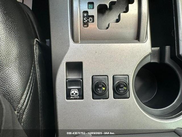 Toyota 4Runner Trail V6 Image 3