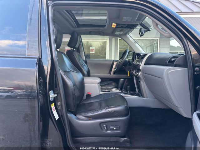 Toyota 4Runner Trail V6 Image 9