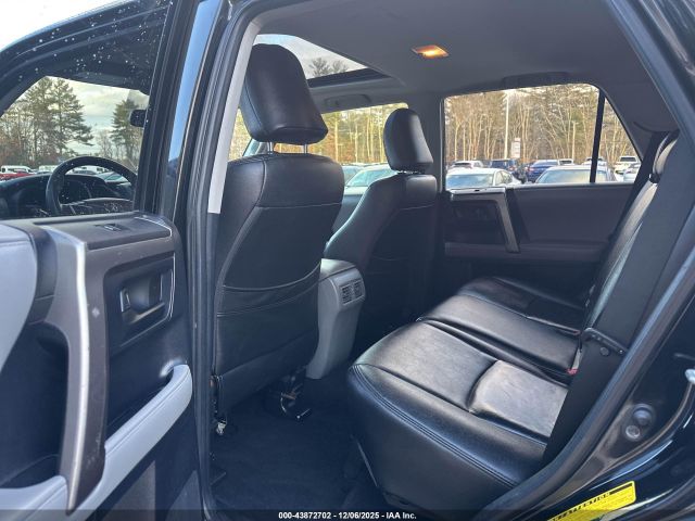 Toyota 4Runner Trail V6 Image 5