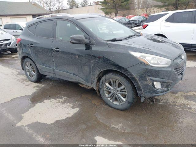  Salvage Hyundai TUCSON