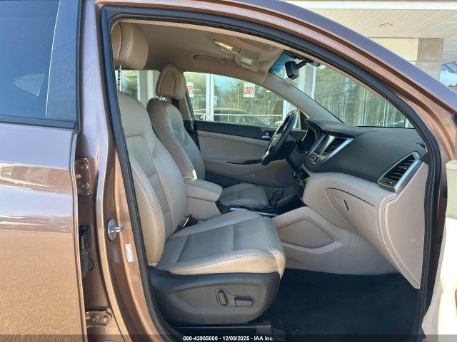 Hyundai TUCSON Limited Image 5