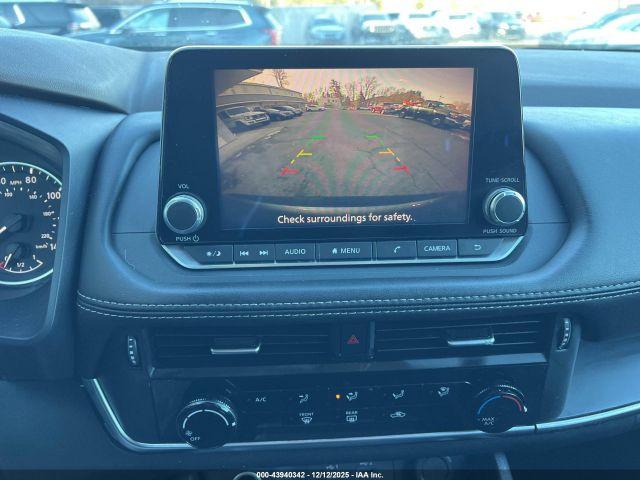 Nissan Rogue S Intelligent Awd Image 4