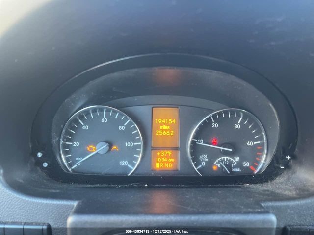 Mercedes-Benz Sprinter 2500 Normal Roof Image 5