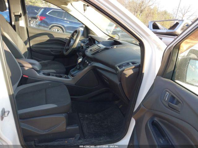 Ford Escape S Image 3