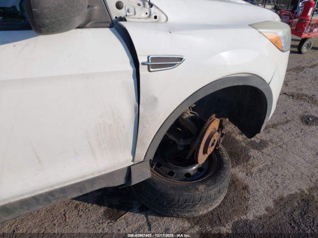 Ford Escape S Image 8