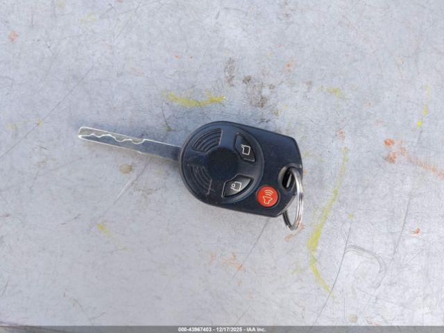 Ford Escape S Image 9