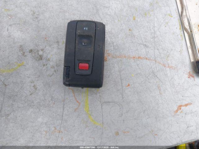 Toyota Prius Image 10