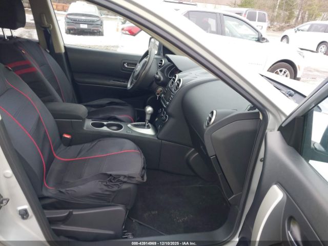 Nissan Rogue S Image 7