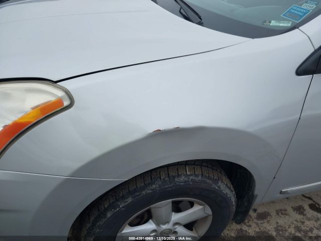 Nissan Rogue S Image 9