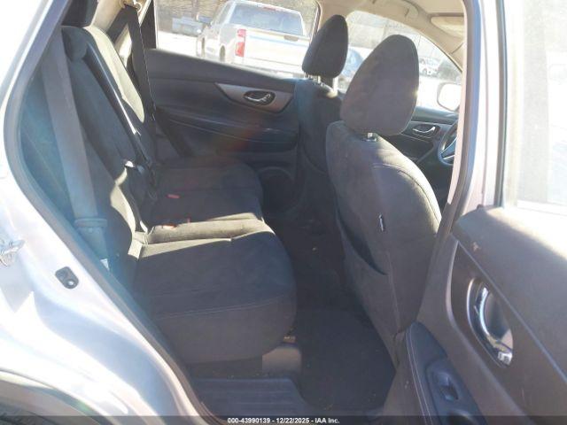 Nissan Rogue S Image 9