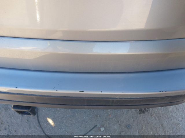 Toyota RAV4 Le Image 6