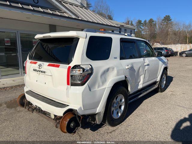 Toyota 4Runner Sr5 Image 10