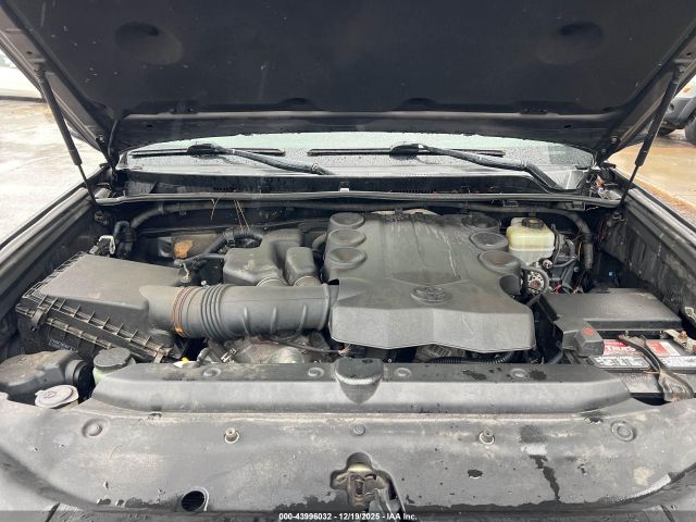 Toyota 4Runner Limited Image 9