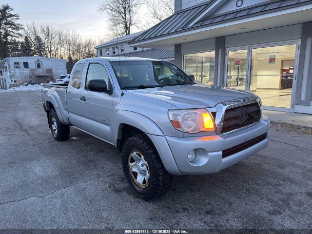  Salvage Toyota Tacoma