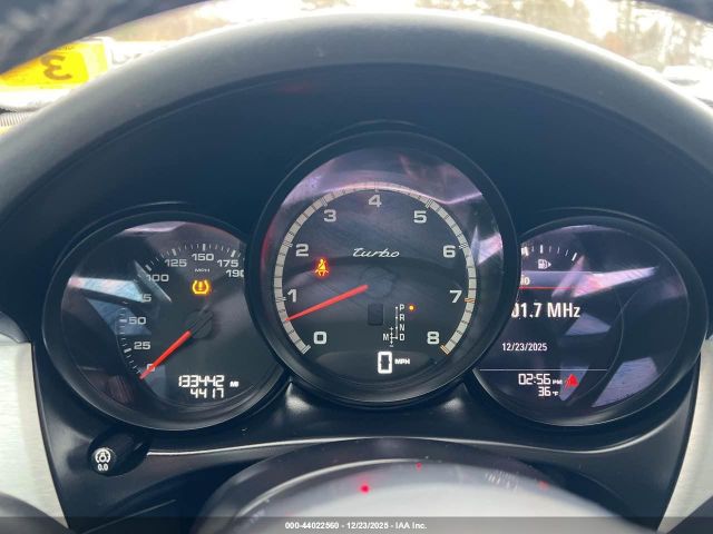 Porsche Macan Turbo Image 9