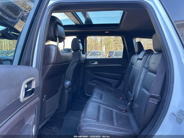 Jeep Grand Cherokee Summit Image 8