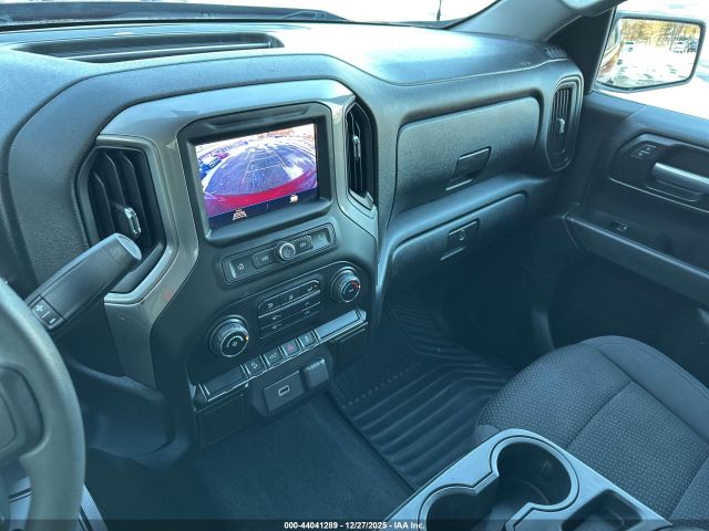 Chevrolet Silverado 1500 4wd  Short Bed Custom Trail Boss Image 3