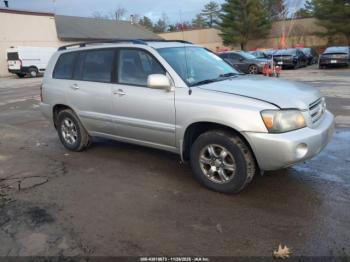  Salvage Toyota Highlander