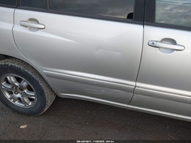 Toyota Highlander V6 Image 3