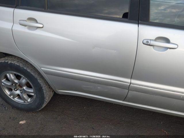 Toyota Highlander V6 Image 3