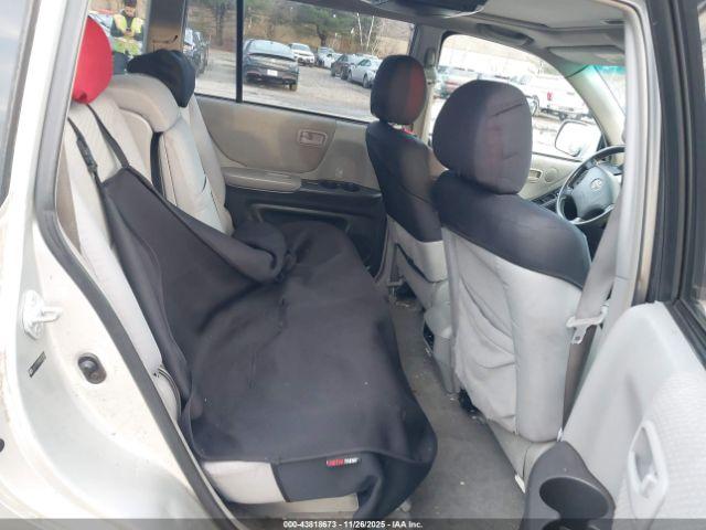 Toyota Highlander V6 Image 4