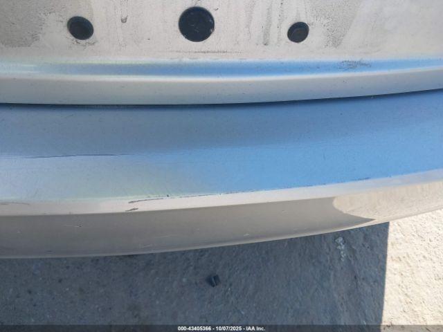 Chevrolet Cruze Ls Auto Image 11