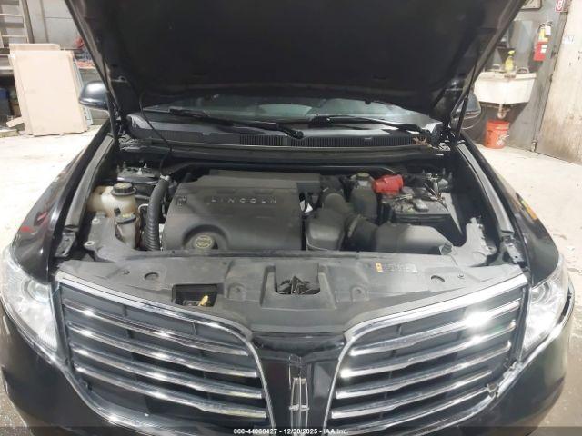 Lincoln MKT Livery Image 3