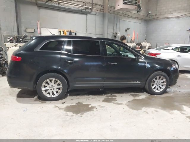 Lincoln MKT Livery Image 13