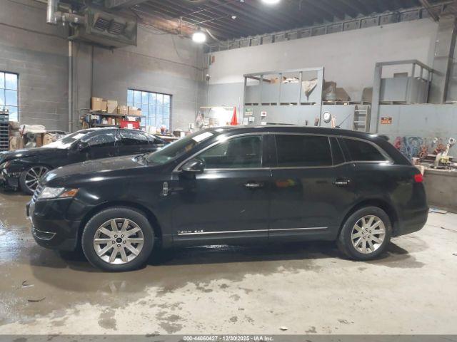 Lincoln MKT Livery Image 14