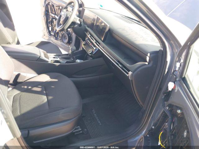 Hyundai TUCSON Sel Image 2