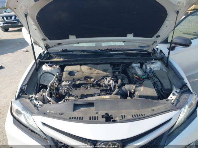 Toyota Camry Xse Image 16