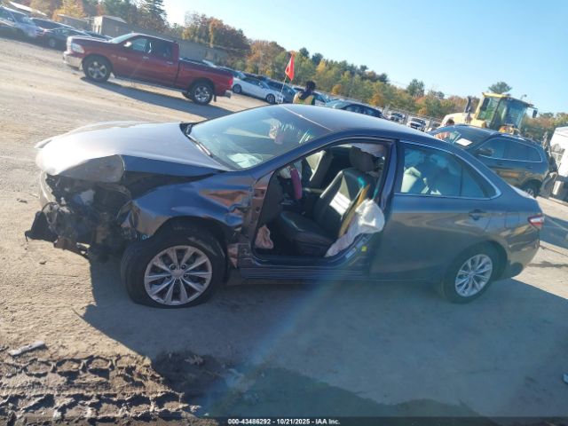 Toyota Camry Le Image 2