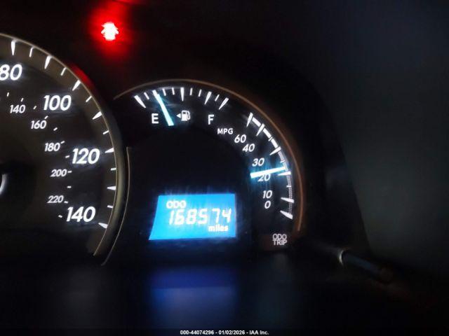 Toyota Camry Le Image 13