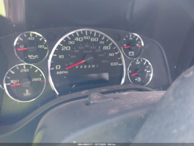 Chevrolet Express Work Van Image 9