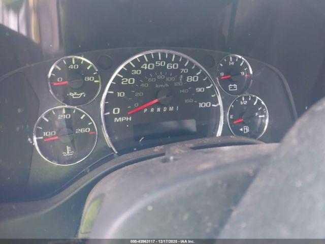 Chevrolet Express Work Van Image 10