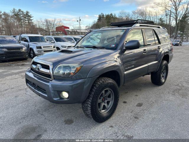 Toyota 4Runner Image 10
