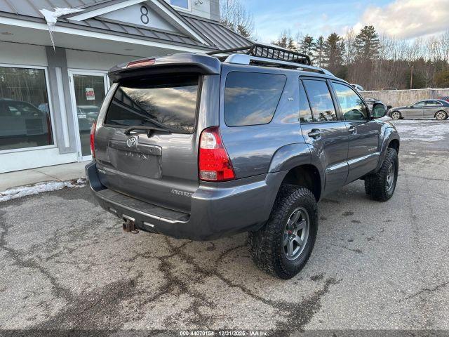 Toyota 4Runner Image 2