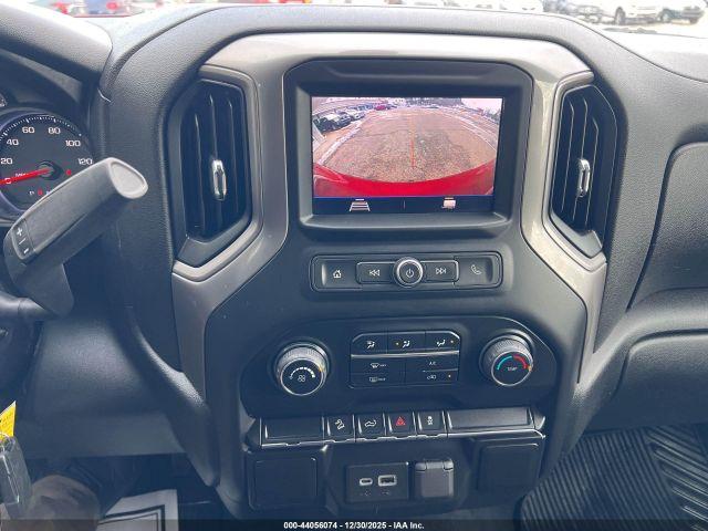 Chevrolet Silverado 1500 4wd  Short Bed Custom Trail Boss Image 8