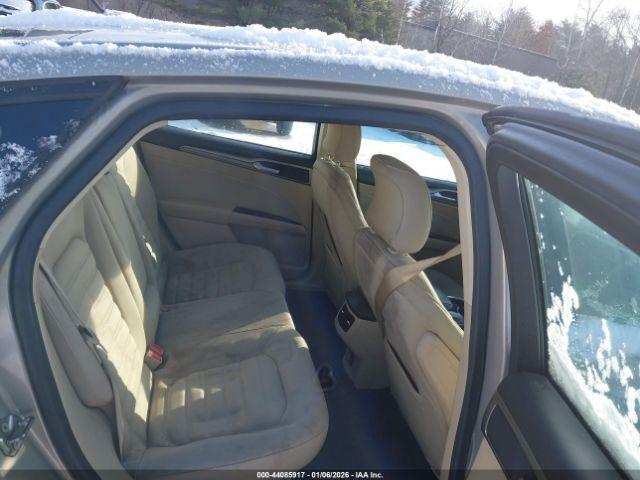 Ford Fusion Se Image 8