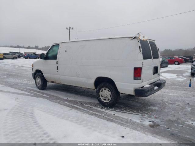 Ford E-250 Commercial Image 6