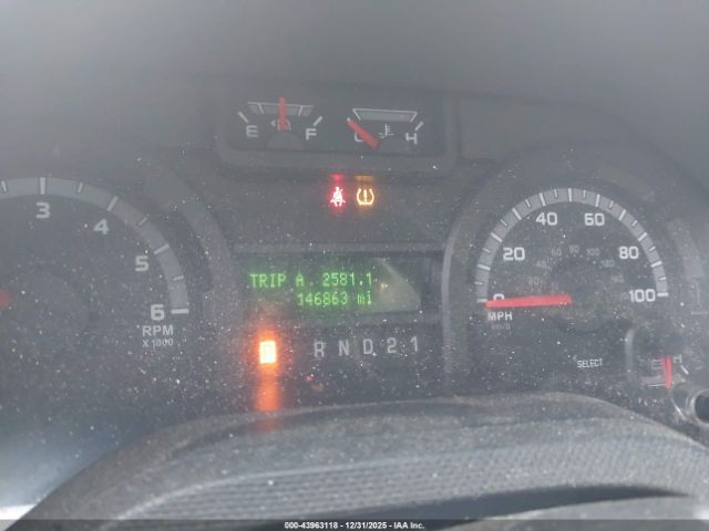 Ford E-250 Commercial Image 8