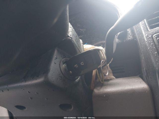 Ford F-250 Xlt Image 4